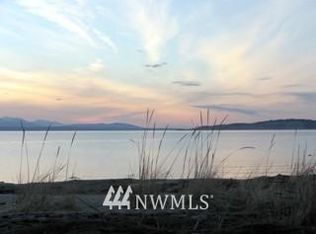 7396 S Maxwelton Rd, Clinton, WA 98236