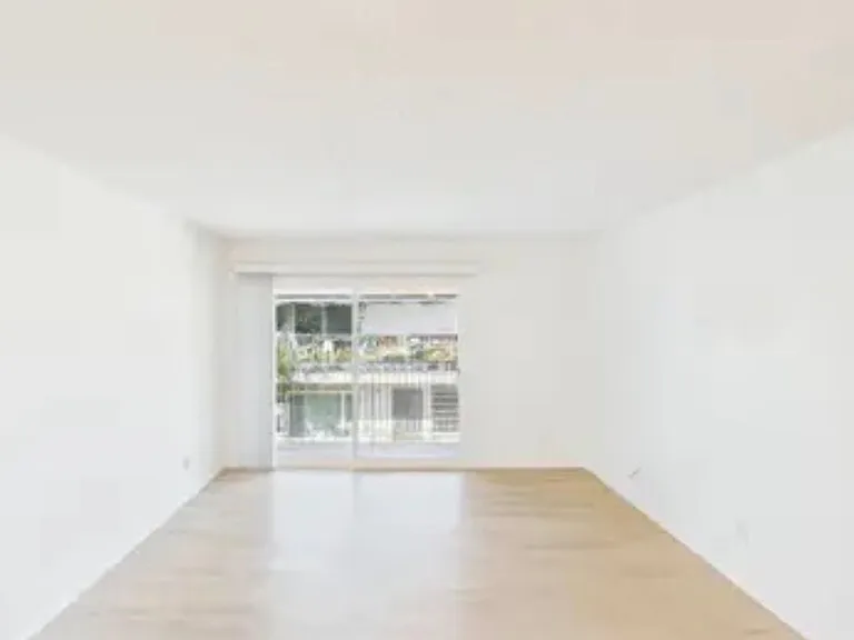 Anita Square Apartments — Photo 6