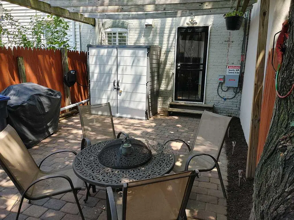1BR Fully Furnished/ All Utilities in Charming 3BR, 1.5BA Single-Family Home in Northeast DC — Photo 4