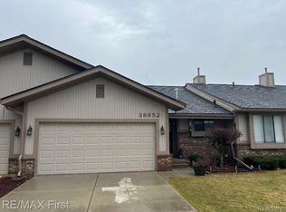 38852 Windmill Pointe S, Clinton Township, MI 48038