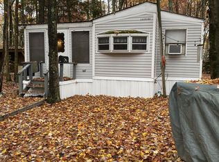 129 Fox Ln, Shohola, PA 18458