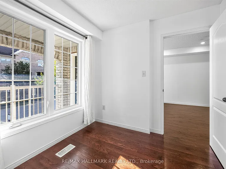 10 Linnell St — Photo 36
