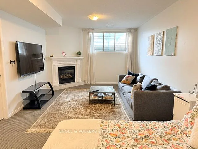 124 Landover Cres — Photo 33