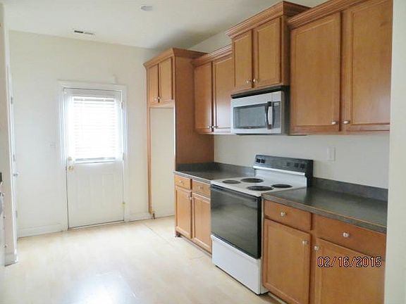 2nd image of 1931 Miller Ave