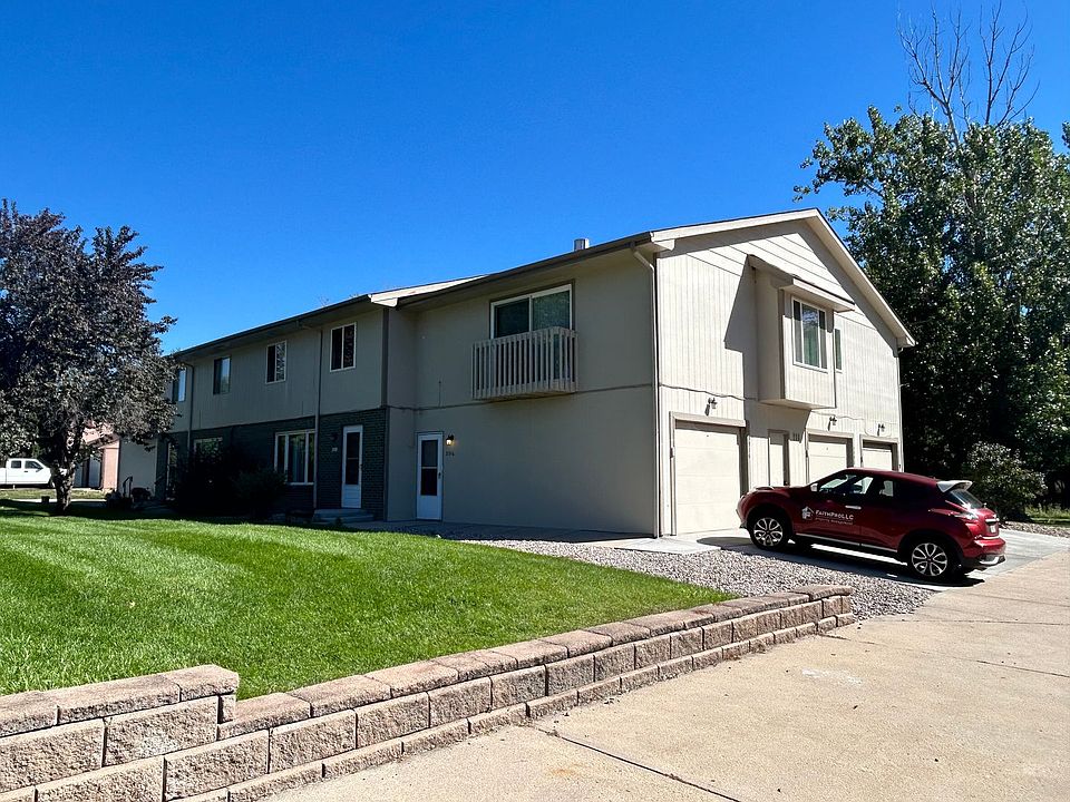 1st image of 3306 McConnell Dr #3316