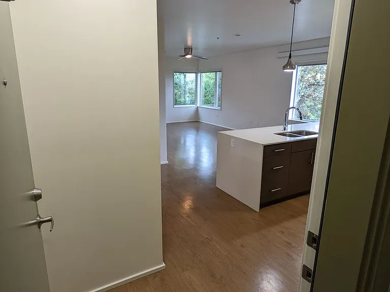 Viewpoint Terrace Apartments — Photo 75
