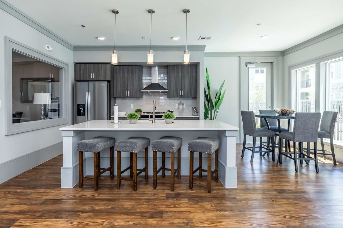 Modern Kitchen and Dining Area at The Broadway in Houston, TX