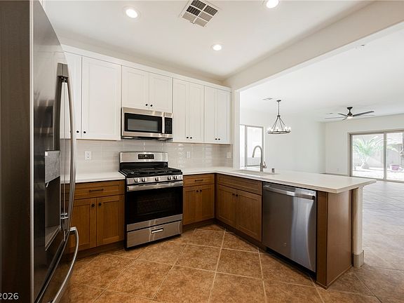3rd image of 6067 Falconer Ave