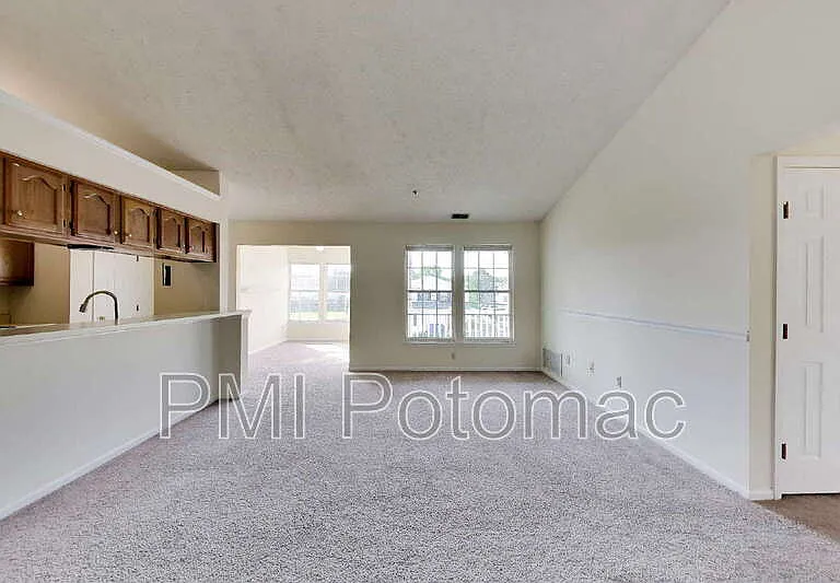 605 Himes Ave #111 — Photo 7