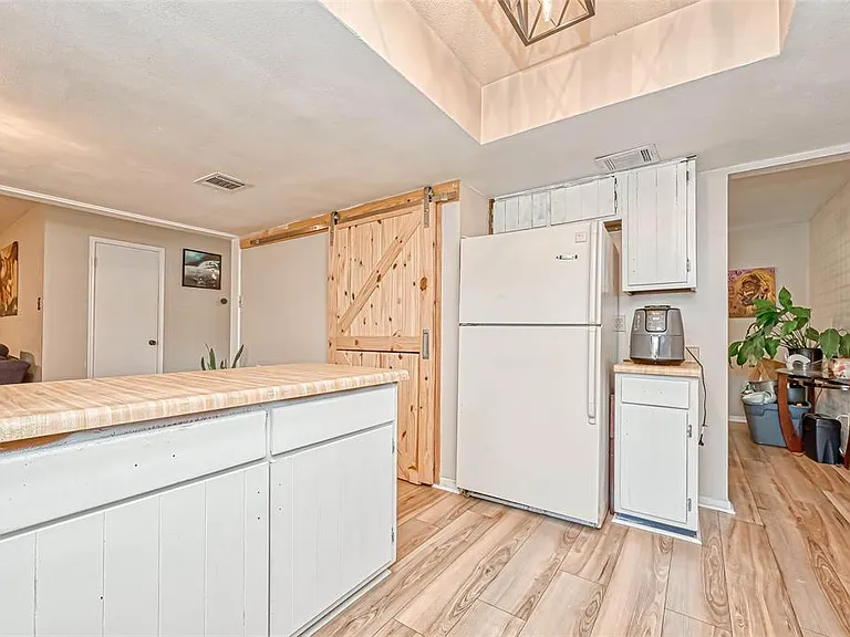 3623 Black Crickett Ct — Photo 36