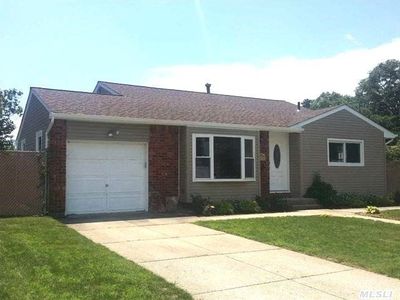 424 Oakland Ave, Deer Park, NY, 11729