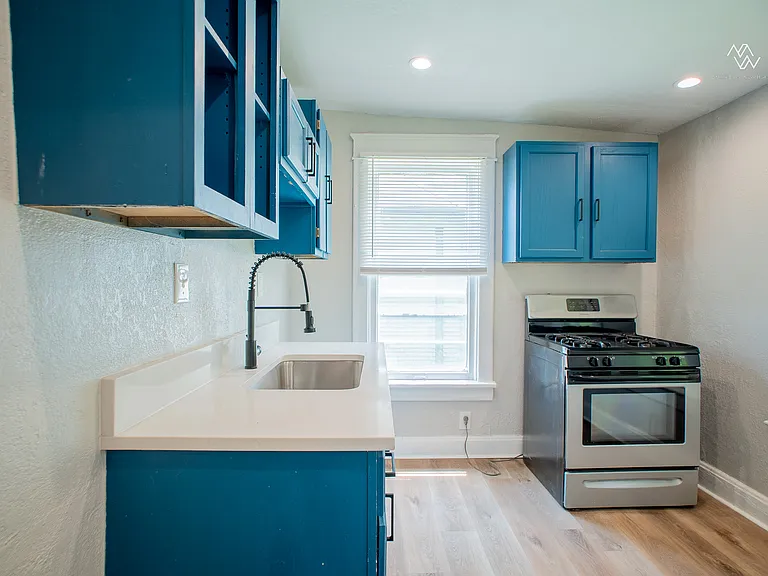4106 Park Ave — Photo 6