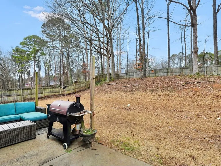 260 Weatherly Dr — Photo 7