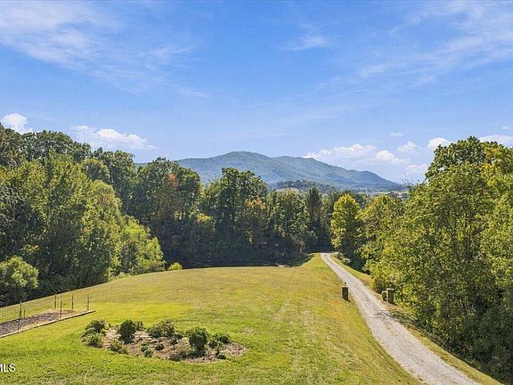 3rd image of 9125 Asheville Hwy