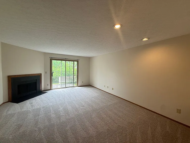 5911 Shadow Lake Cir — Photo 9