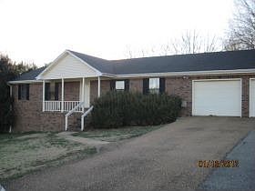1st image of 215 Dogwood Ln
