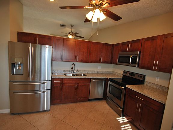 4th image of 7645 NW 88th Ln