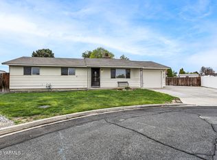 1410 S 28th Ave, Yakima, WA 98902