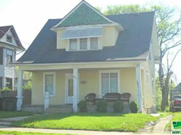 1706 Court St, Sioux City, IA 51104