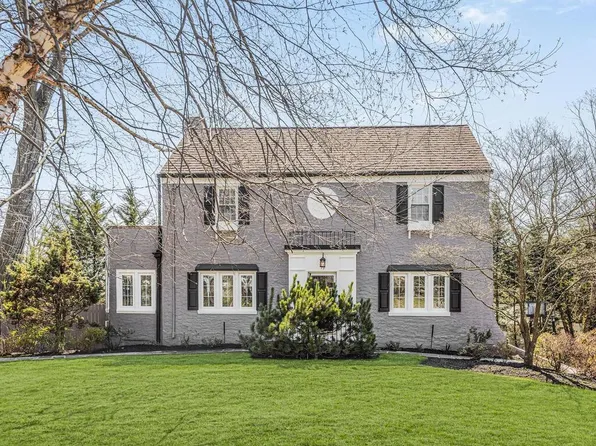 79 Edgewood Avenue, Larchmont, NY 10538