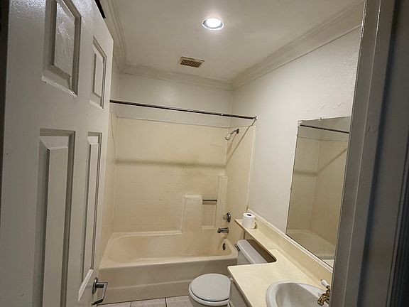 3rd image of 5650 Sexton Ln