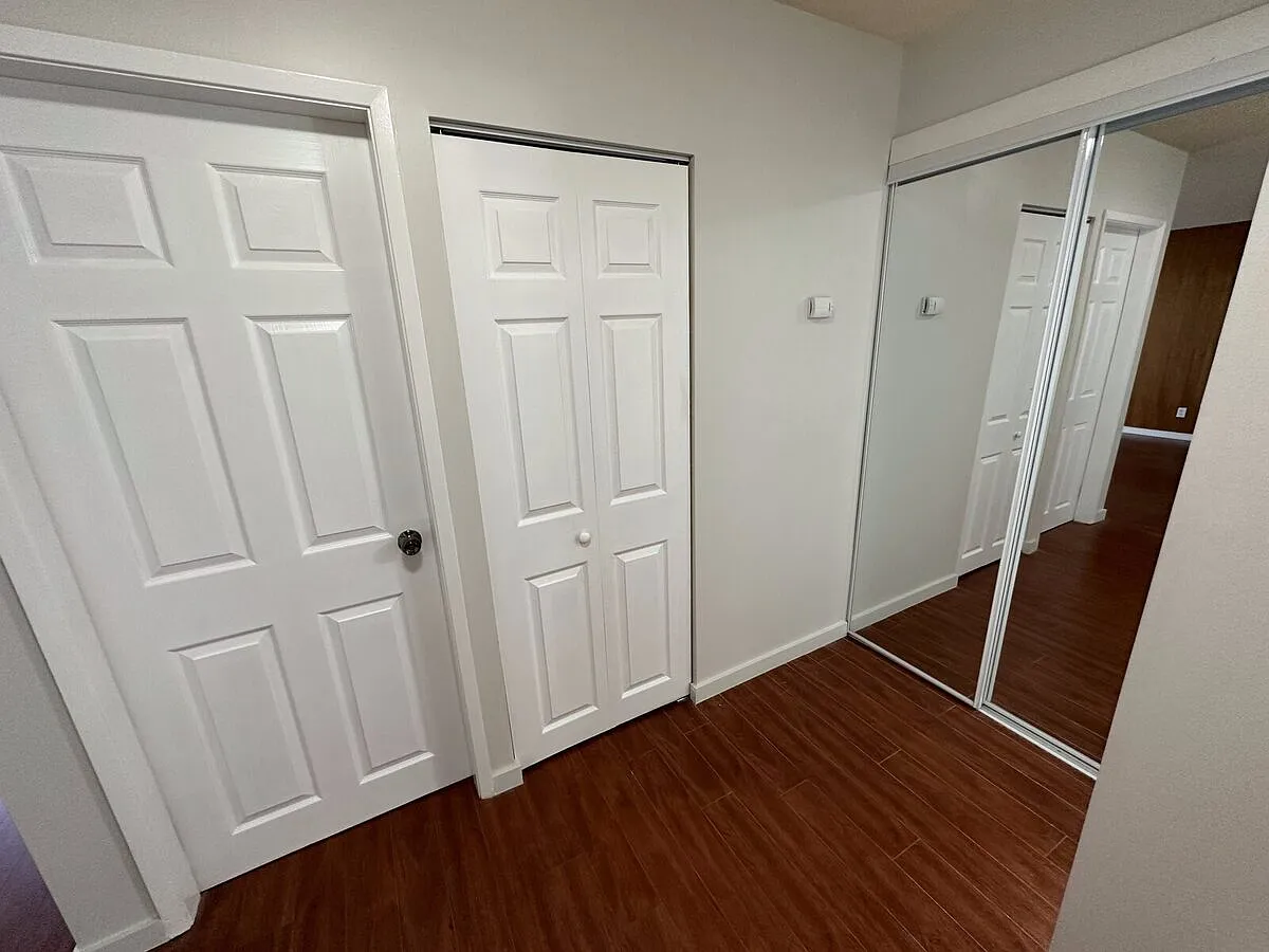 1 bed, 800 sqft, $2,000 — Photo 3