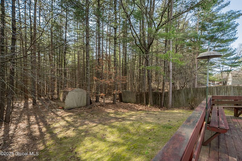 3rd image of 214 Thimbleberry Road