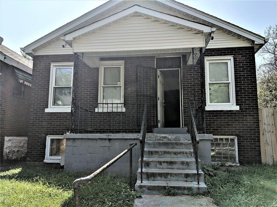 1st image of 4439 Labadie Ave