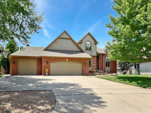 1210 N Hickory Creek Ct, Wichita, KS 67235