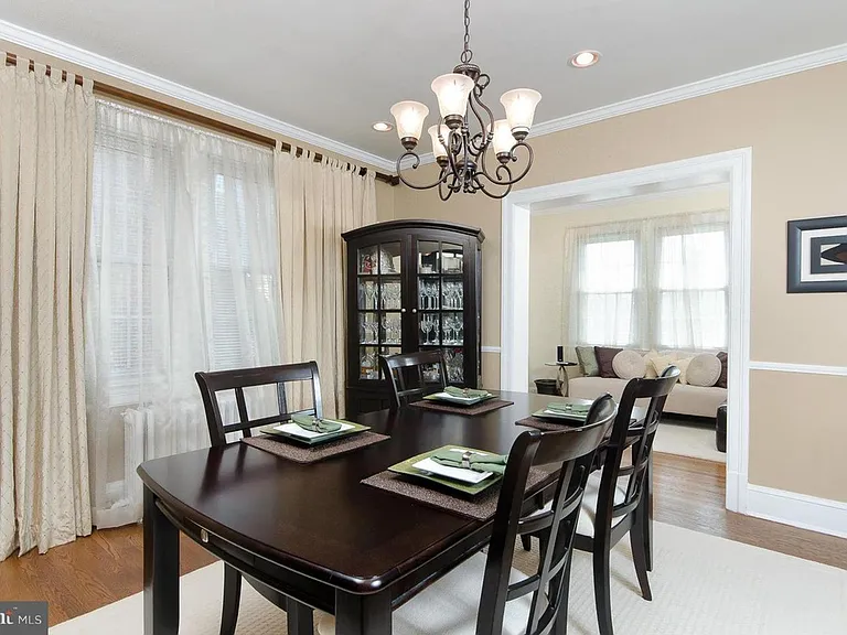 616 Nicholson St NW — Photo 26