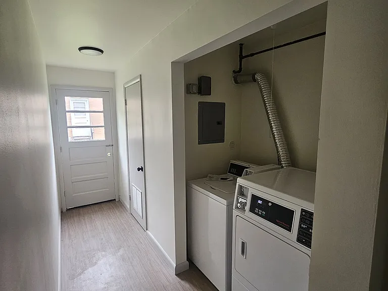 528 North Rd #1 — Photo 8
