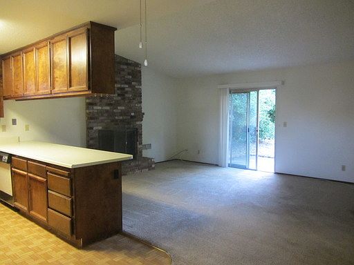 4th image of 3218 Westwood Dr