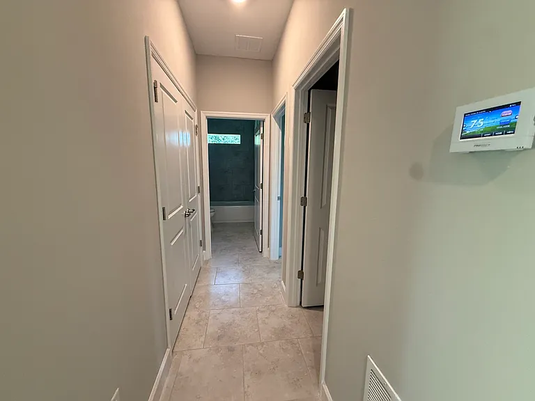 232 Bell Blvd S — Photo 12