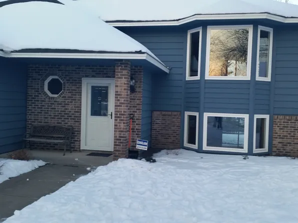 9118 Ashley Ter N, Brooklyn Park, MN 55443