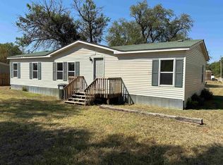 109 S Krouth St, Mooreland, OK 73852