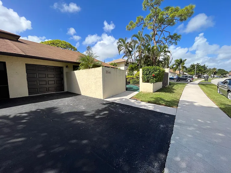 354 SW 28th Ave — Photo 46