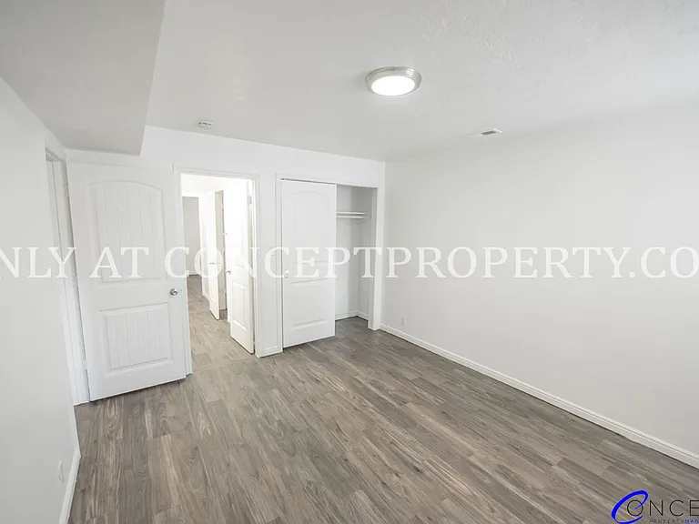 Foothill Terrace — Photo 294
