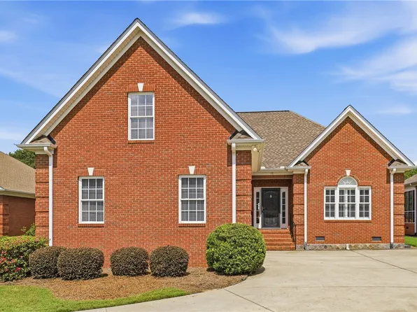 10 Hartsfield Ct, Easley, SC 29642