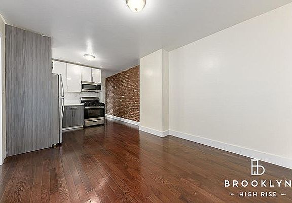 3rd image of 1679 Sterling Pl APT 5