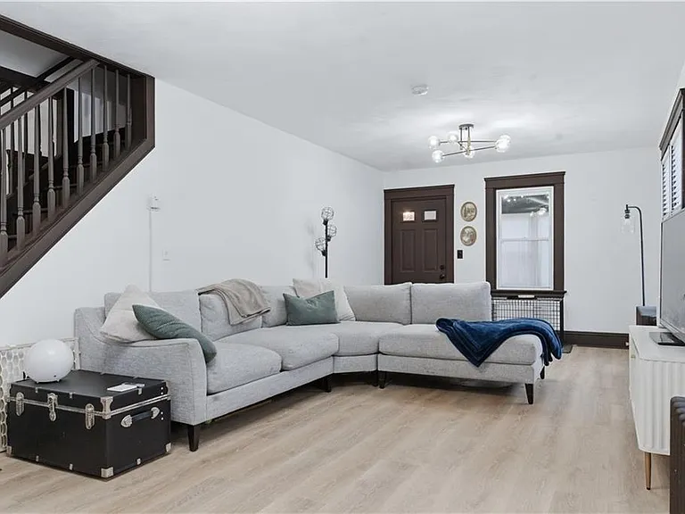 44 Holburn Ave — Photo 12