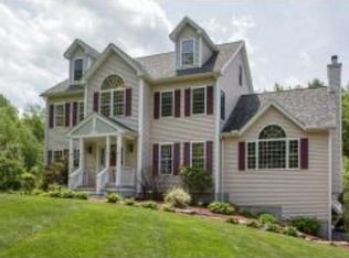 195 Garland Dr, Pelham, NH 03076