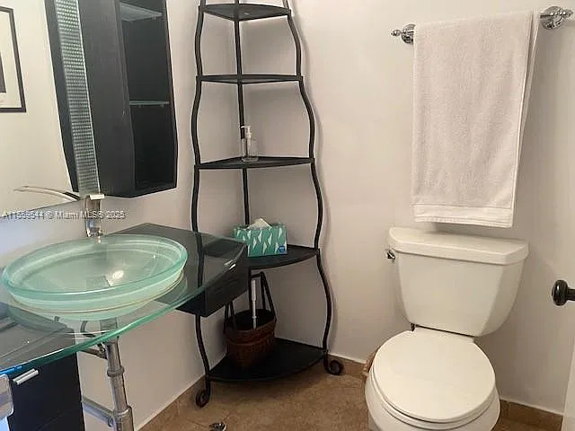 6039 Collins Ave #1110 — Photo 22