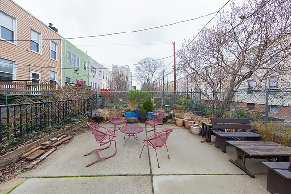 Rented by MNS | media 43