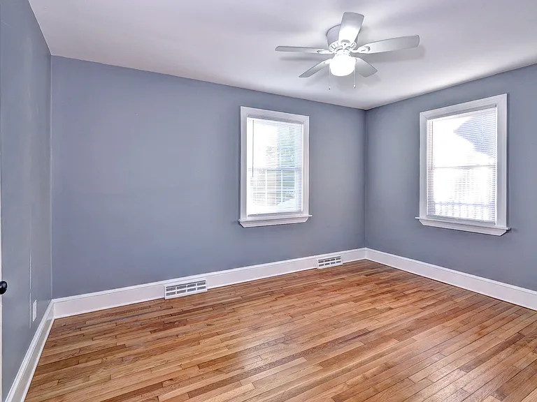 725 Jefferson Pl — Photo 14