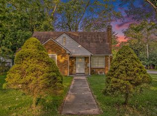 729 Ashley Dr, Kalamazoo, MI 49048