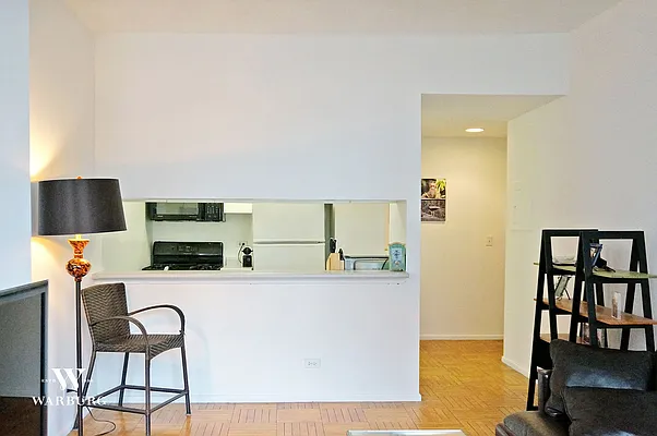 Rented by Warburg | media 12