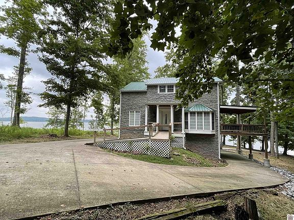 3rd image of 354 Sassafrass Rd