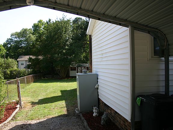 5th image of 104 E Dale Dr
