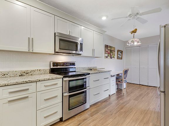 4th image of 12879 SE Berwick Court