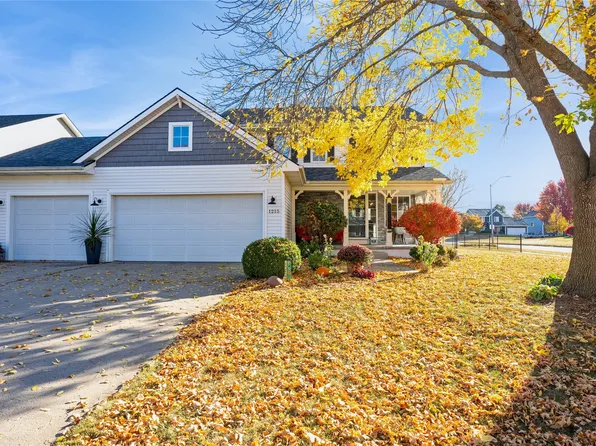1215 9th Ave SE, Altoona, IA 50009
